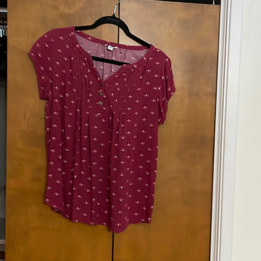 Maroon top